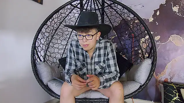 alex noa online show from 10-09-25, 07:34