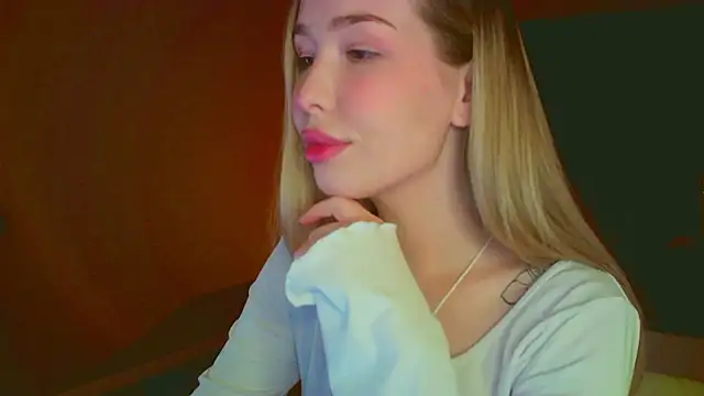 mia raspberrie online show from 01-29-25, 10:11