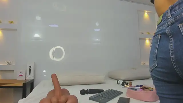 Dalia-Prada online show from 01-06-26, 04:16