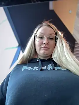 Teya moon  online show from 01-30-25, 11:22