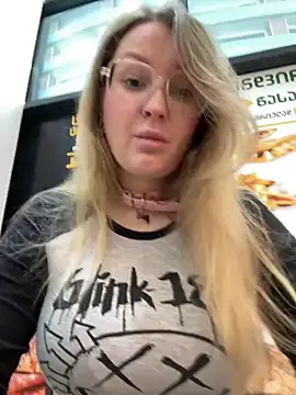 Teya moon  online show from 03-22-26, 12:19