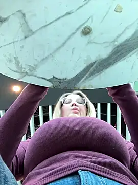 Teya moon  online show from 04-10-26, 12:54