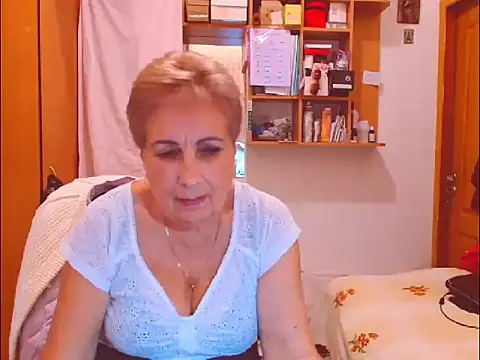 Victoria5643 online show from 09-25-25, 04:43