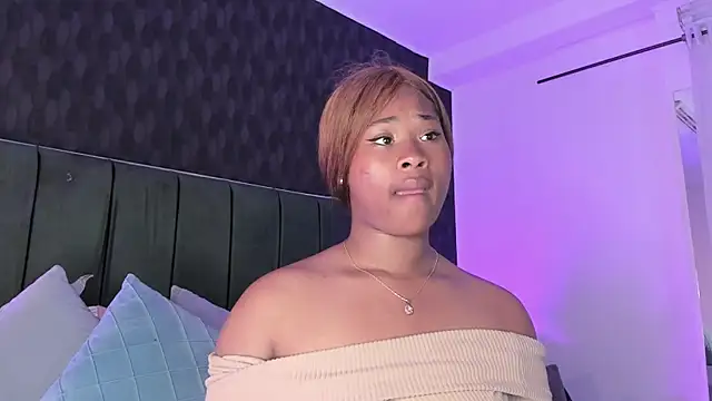 Snapshot of Anneth__M chatting on 01-09-25, 07:40 Anneth M online show from 01-09-25, 07:40