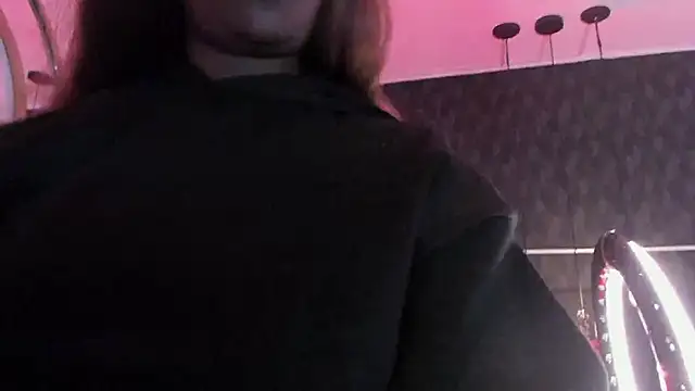 Snapshot of Anneth__M chatting on 01-22-25, 07:45 Anneth M online show from 01-22-25, 07:45