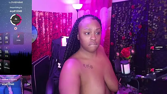 Snapshot of cheriserozequeen chatting on 10-26-25, 05:19 cheriserozequeen online show from 10-26-25, 05:19