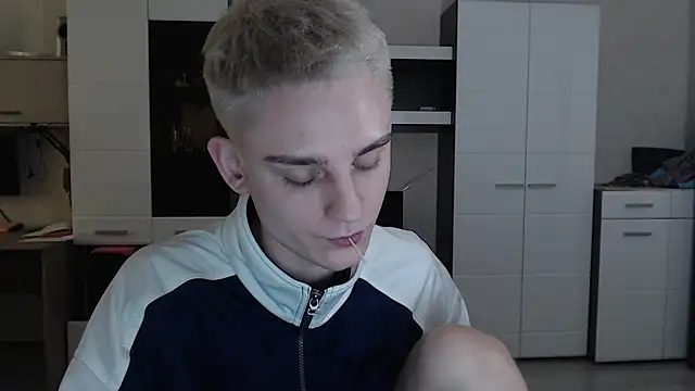 angryzan online show from 02-14-25, 07:28