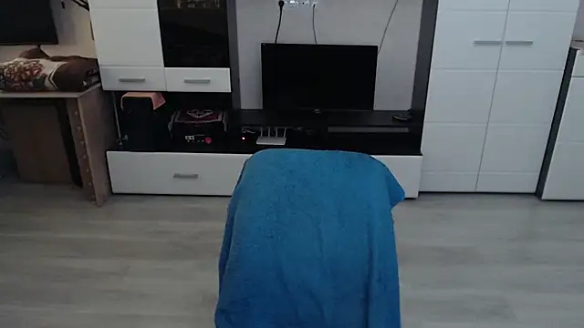 angryzan online show from 10-08-25, 05:27