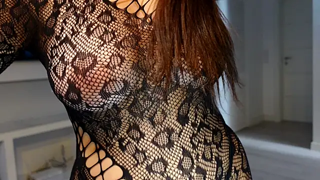 Snapshot of carla_italian chatting on 11-24-25, 01:55 carla italian online show from 11-24-25, 01:55