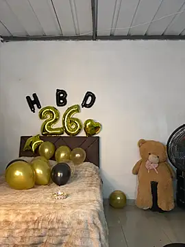 Snapshot of Sofia_Queen17 chatting on 01-08-26, 11:01 Sofia Queen17 online show from 01-08-26, 11:01