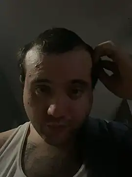 Snapshot of 817raul chatting on 03-04-25, 10:13 817raul online show from 03-04-25, 10:13