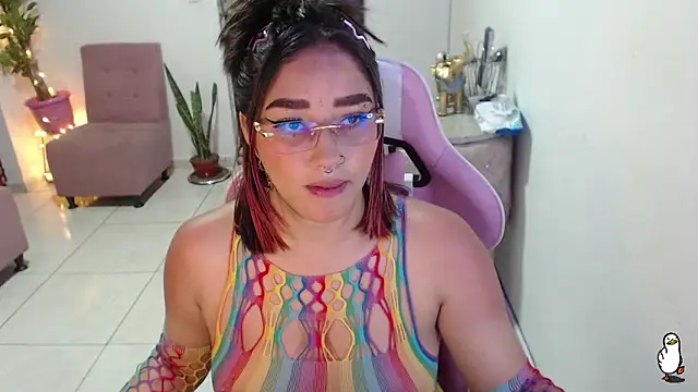 Snapshot of littleangel1_m chatting on 01-21-25, 08:43 littleangel1 m online show from 01-21-25, 08:43