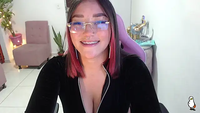 Snapshot of littleangel1_m chatting on 02-27-25, 09:14 littleangel1 m online show from 02-27-25, 09:14