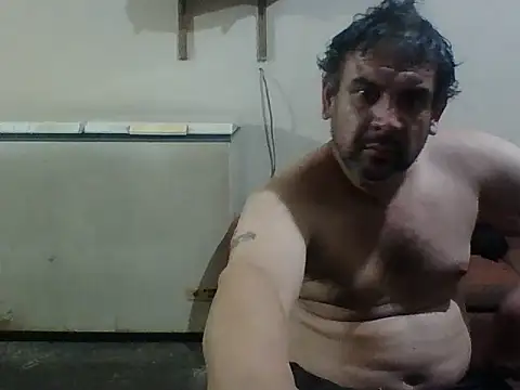 Snapshot of Rodrigo_happy chatting on 11-25-25, 05:40 Rodrigo happy online show from 11-25-25, 05:40