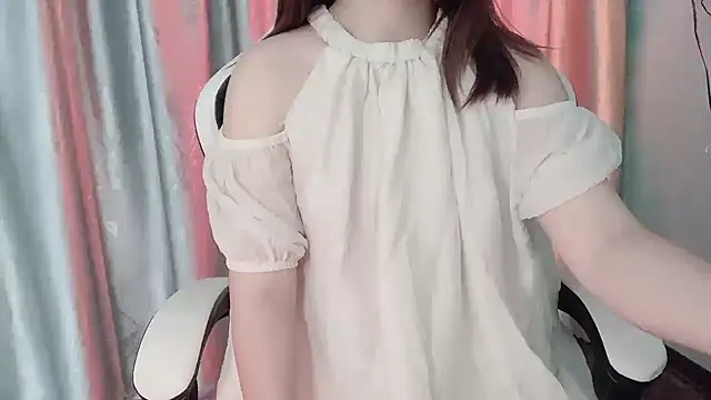 Snapshot of _Ely_ chatting on 03-09-25, 03:01 Ely online show from 03-09-25, 03:01