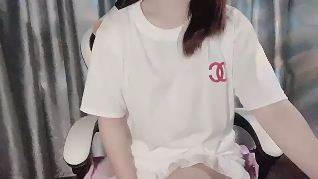 Snapshot of _Ely_ chatting on 03-20-25, 03:58 Ely online show from 03-20-25, 03:58