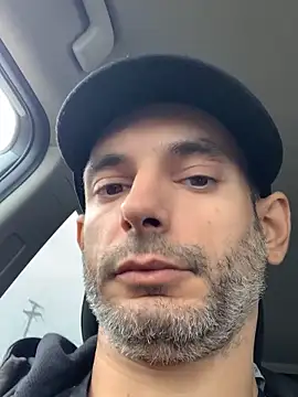 Snapshot of hailzeffn chatting on 09-22-25, 03:47 hailzeffn online show from 09-22-25, 03:47