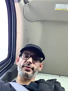 Snapshot of hailzeffn chatting on 09-26-25, 05:06 hailzeffn online show from 09-26-25, 05:06