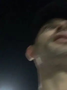 Snapshot of hailzeffn chatting on 10-05-25, 05:28 hailzeffn online show from 10-05-25, 05:28