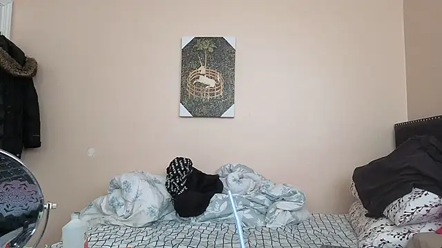 Snapshot of hailzeffn chatting on 12-16-25, 04:34 hailzeffn online show from 12-16-25, 04:34