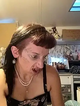 whitetrashdirtyslut online show from 04-08-26, 02:50