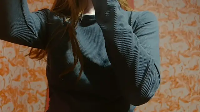 Snapshot of strawberrysmoothie chatting on 01-15-25, 03:00 strawberrysmoothie online show from 01-15-25, 03:00