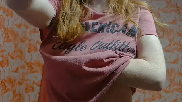 Snapshot of strawberrysmoothie chatting on 01-17-25, 03:45 strawberrysmoothie online show from 01-17-25, 03:45