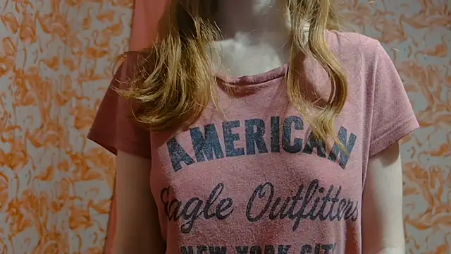 Snapshot of strawberrysmoothie chatting on 01-19-25, 04:44 strawberrysmoothie online show from 01-19-25, 04:44