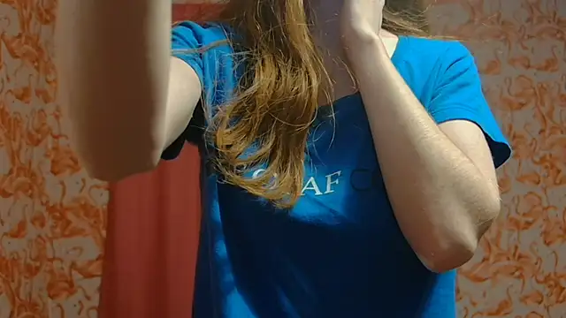 Snapshot of strawberrysmoothie chatting on 02-22-25, 01:33 strawberrysmoothie online show from 02-22-25, 01:33