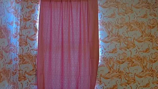 Snapshot of strawberrysmoothie chatting on 02-27-25, 08:31 strawberrysmoothie online show from 02-27-25, 08:31