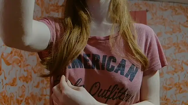 Snapshot of strawberrysmoothie chatting on 03-17-25, 01:14 strawberrysmoothie online show from 03-17-25, 01:14