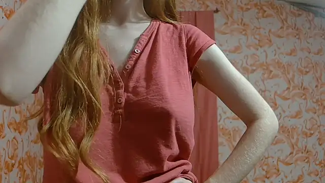 Snapshot of strawberrysmoothie chatting on 09-26-25, 05:11 strawberrysmoothie online show from 09-26-25, 05:11