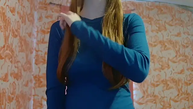 Snapshot of strawberrysmoothie chatting on 10-24-25, 06:15 strawberrysmoothie online show from 10-24-25, 06:15