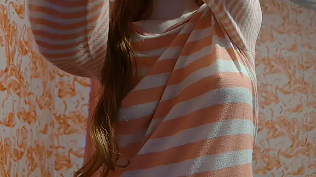 Snapshot of strawberrysmoothie chatting on 10-28-25, 07:38 strawberrysmoothie online show from 10-28-25, 07:38