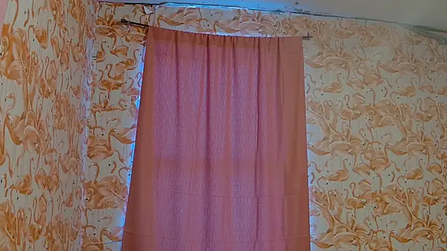 Snapshot of strawberrysmoothie chatting on 11-12-25, 09:25 strawberrysmoothie online show from 11-12-25, 09:25