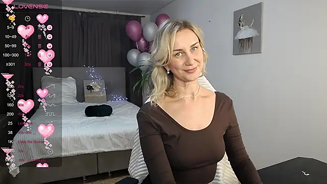 Vanessa Nowak online show from 02-25-25, 04:21