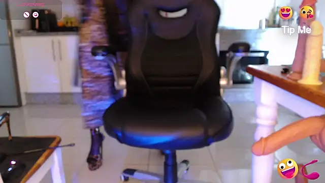 LaraReinaDelSol online show from 03-10-25, 01:54