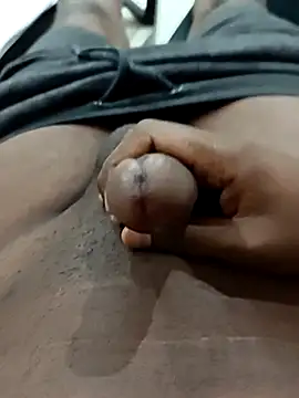 Snapshot of cooljohny22892 chatting on 03-17-25, 07:37 cooljohny22892 online show from 03-17-25, 07:37