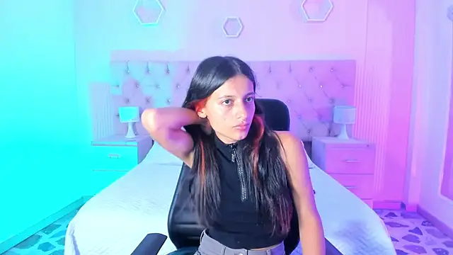 Snapshot of Agathaargent_ chatting on 10-17-25, 04:26 Agathaargent online show from 10-17-25, 04:26