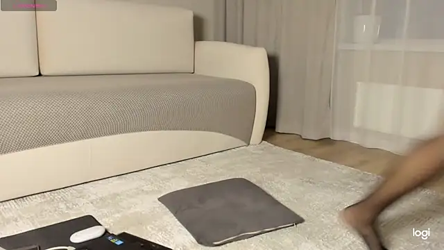 AmelinaLove online show from 12-17-25, 01:55