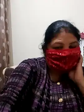 Snapshot of Shoni__ chatting on 12-17-24, 06:09 Shoni online show from 12-17-24, 06:09