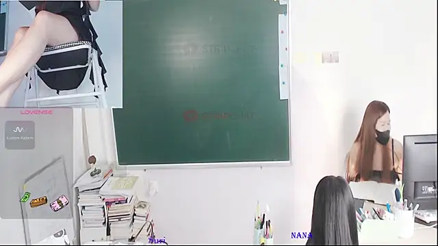 Snapshot of _Math_ chatting on 07-11-26, 12:24 Math online show from 07-11-26, 12:24