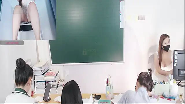 Snapshot of _Math_ chatting on 07-15-26, 02:39 Math online show from 07-15-26, 02:39