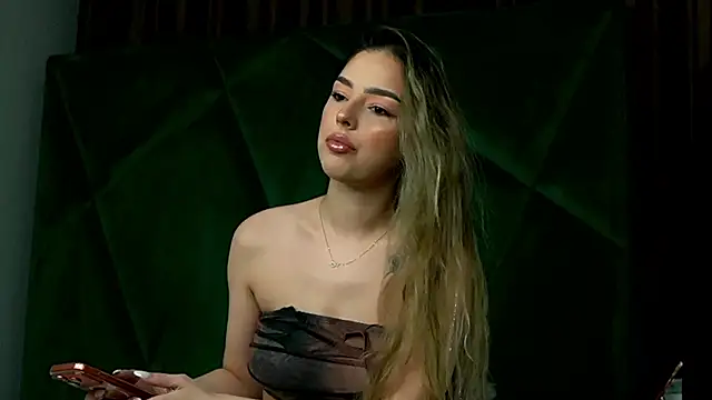 ScarletColes online show from 03-05-26, 11:45