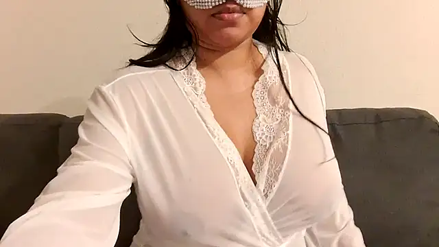 Snapshot of Blzsugar chatting on 11-03-25, 04:36 Blzsugar online show from 11-03-25, 04:36