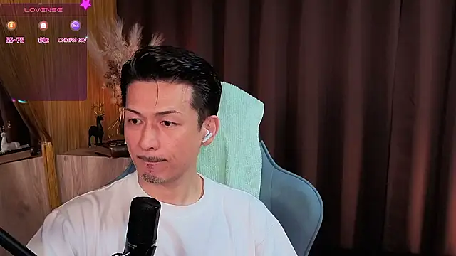 Snapshot of HARU-outdoor-x chatting on 10-02-25, 02:13 HARU-outdoor-x online show from 10-02-25, 02:13