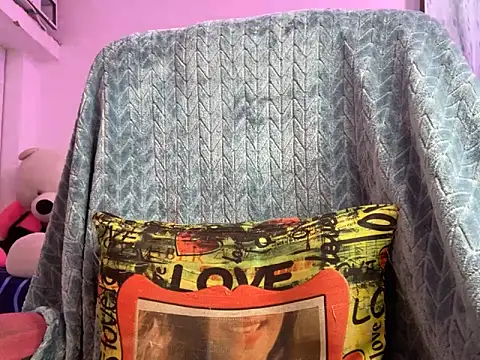 Royal girl 1 online show from 09-19-25, 10:27