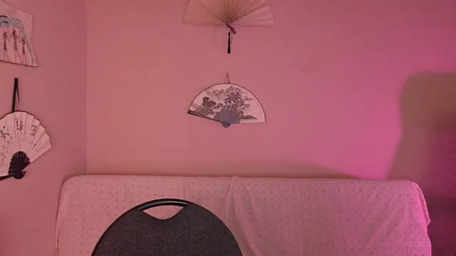 Snapshot of phoenix_xx chatting on 06-04-26, 12:33 phoenix xx online show from 06-04-26, 12:33