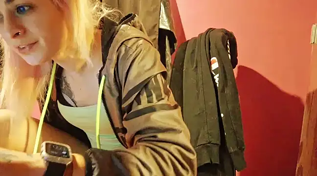 Snapshot of watermellonpussy chatting on 01-17-25, 05:11 watermellonpussy online show from 01-17-25, 05:11