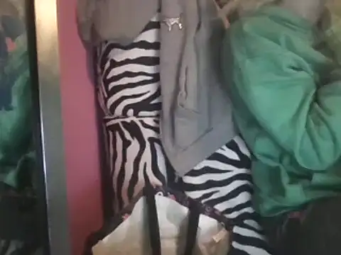 Snapshot of watermellonpussy chatting on 02-05-25, 09:04 watermellonpussy online show from 02-05-25, 09:04